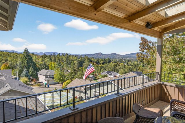 2315 Robertson Crest, Grants Pass, OR 97527