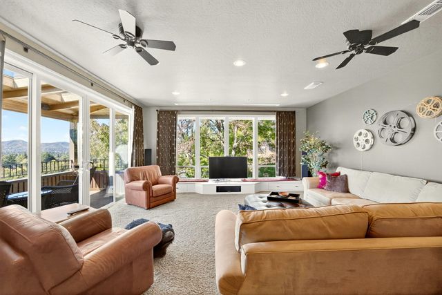 2315 Robertson Crest, Grants Pass, OR 97527