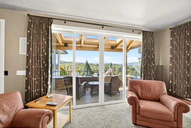 2315 Robertson Crest, Grants Pass, OR 97527