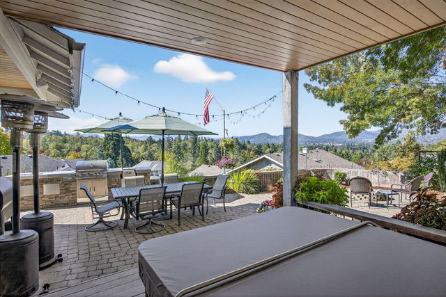 2315 Robertson Crest, Grants Pass, OR 97527