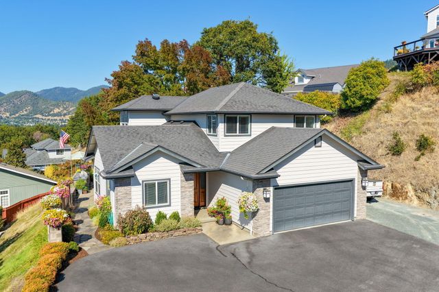 2315 Robertson Crest, Grants Pass, OR 97527