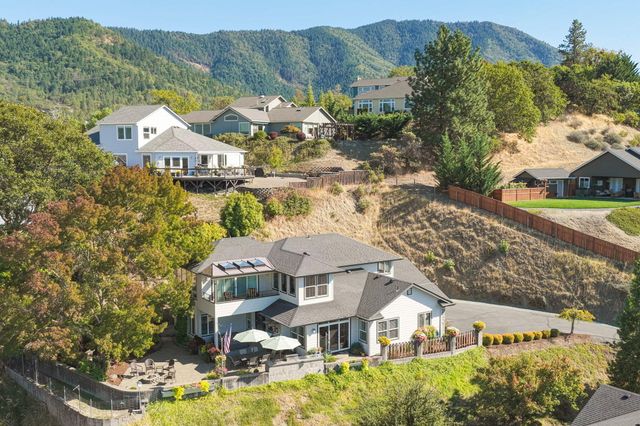 2315 Robertson Crest, Grants Pass, OR 97527