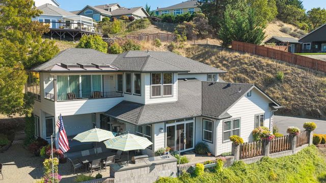 2315 Robertson Crest, Grants Pass, OR 97527