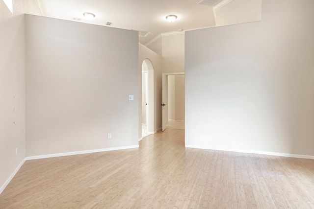 2100 Paramont Way, Modesto, CA 95355