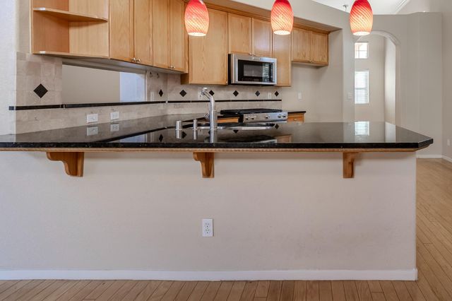 2100 Paramont Way, Modesto, CA 95355