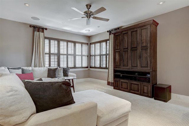 4501 WESTLAKE DR 23, Austin, TX 78746