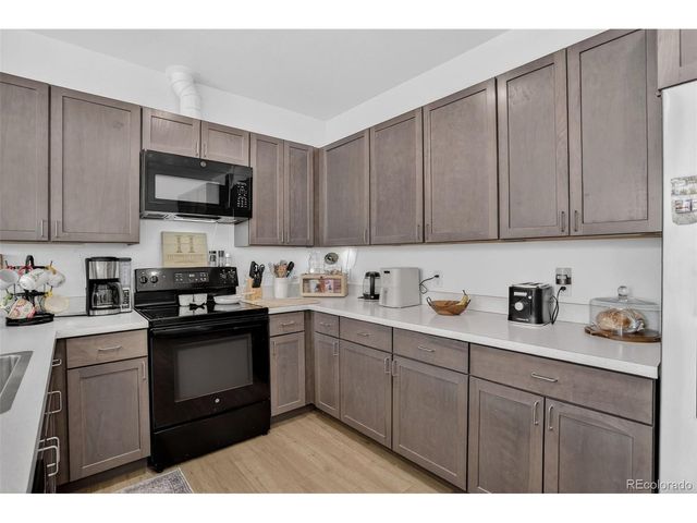 8475 E 36th Ave 221, Denver, CO 80238