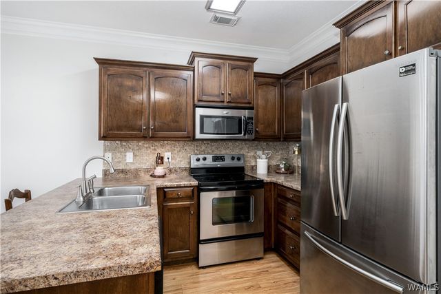 11875 Lathrop, Moundville, AL 35474