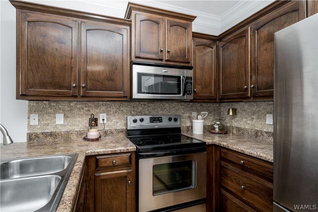 11875 Lathrop, Moundville, AL 35474