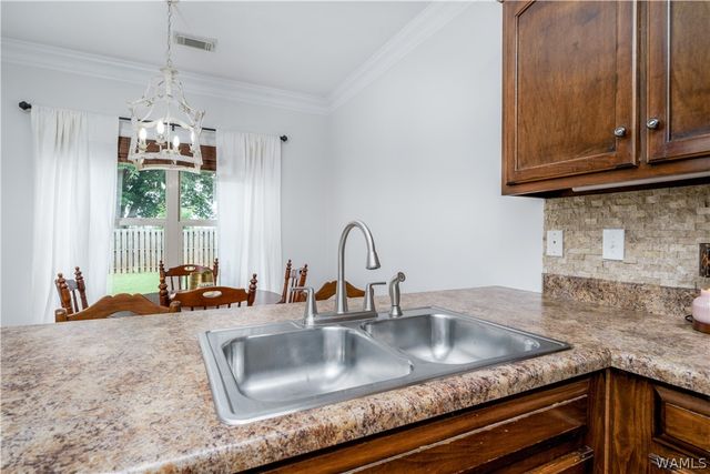 11875 Lathrop, Moundville, AL 35474