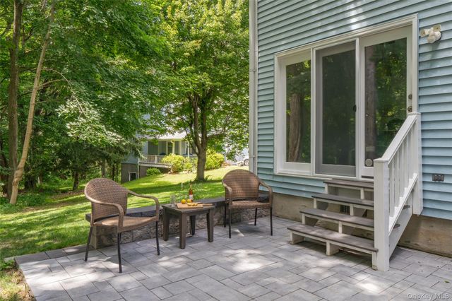 9 Windsor Court, Poughkeepsie, NY 12601