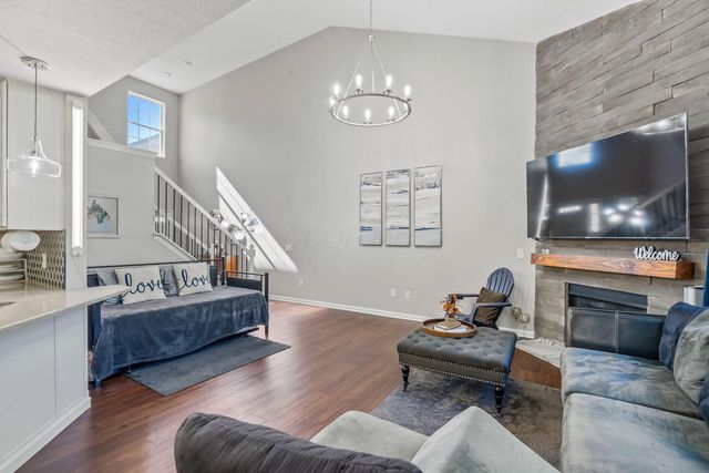 80 Lakes At Cheshire Drive, Delaware, OH 43015