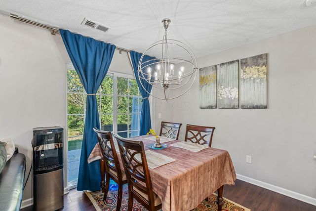 80 Lakes At Cheshire Drive, Delaware, OH 43015