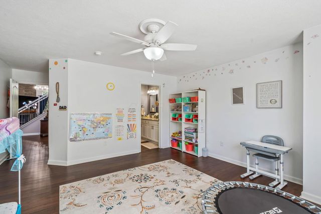 80 Lakes At Cheshire Drive, Delaware, OH 43015