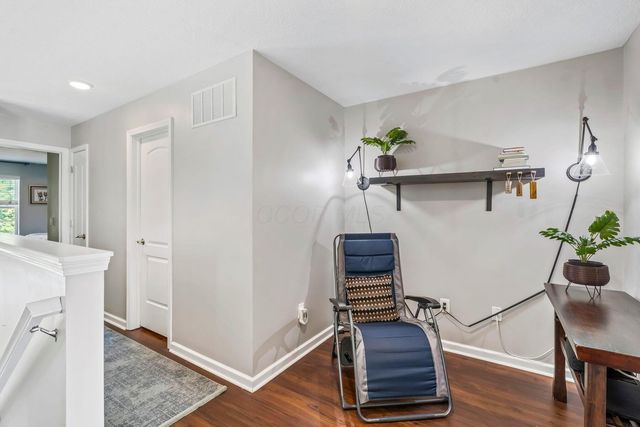 80 Lakes At Cheshire Drive, Delaware, OH 43015