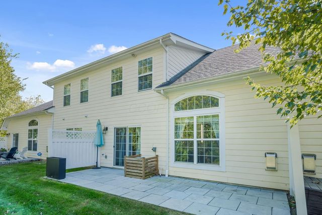 80 Lakes At Cheshire Drive, Delaware, OH 43015