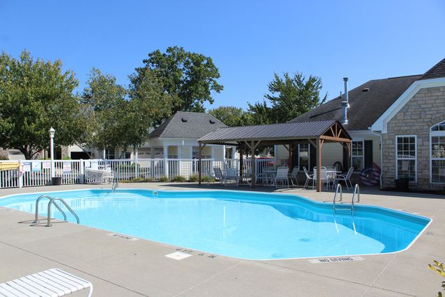 80 Lakes At Cheshire Drive, Delaware, OH 43015