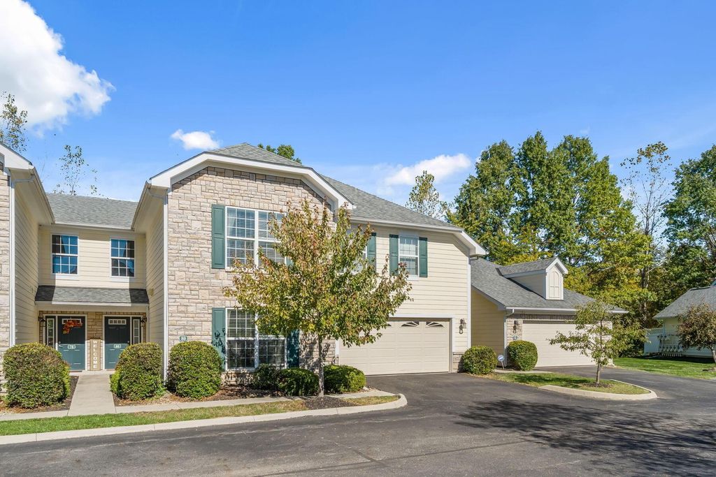 80 Lakes At Cheshire Drive, Delaware, OH 43015