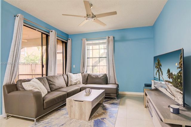 11856 NW 11th Street 11856, Pembroke Pines, FL 33026