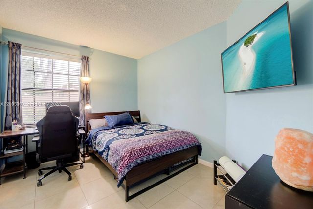11856 NW 11th Street 11856, Pembroke Pines, FL 33026