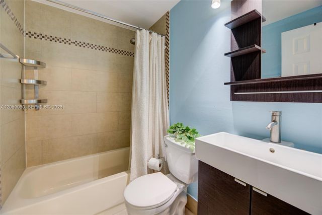 11856 NW 11th Street 11856, Pembroke Pines, FL 33026