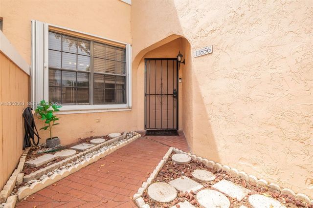 11856 NW 11th Street 11856, Pembroke Pines, FL 33026
