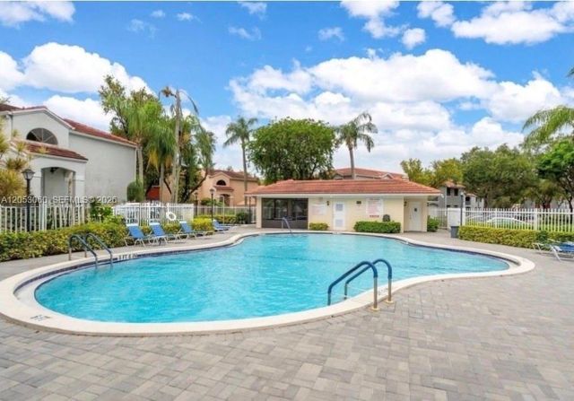 11856 NW 11th Street 11856, Pembroke Pines, FL 33026