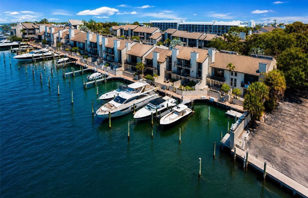 35 PORT SIDE Drive 35B, Fort Lauderdale, FL 33316
