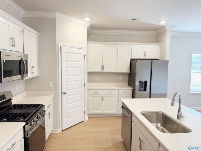 217 Stockyard Circle, Madison, AL 35757