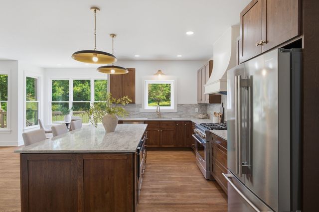 9316 Chesapeake Dr, Brentwood, TN 37027