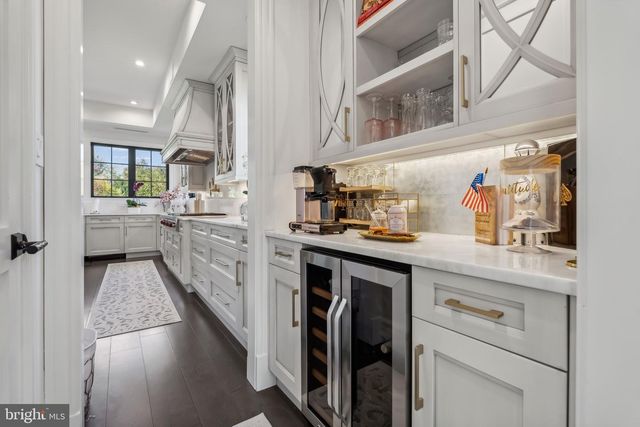 6025 AVON DR, Bethesda, MD 20814