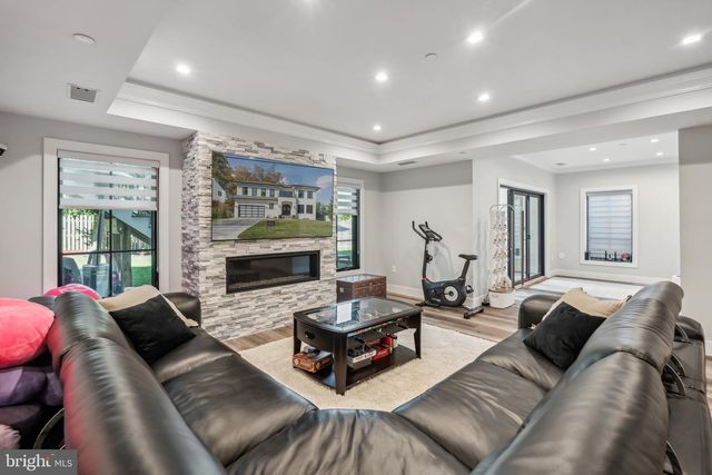 6025 AVON DR, Bethesda, MD 20814