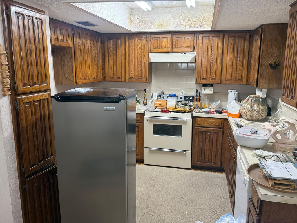 1002 Shana Court, Arlington, TX 76014 — photo 4