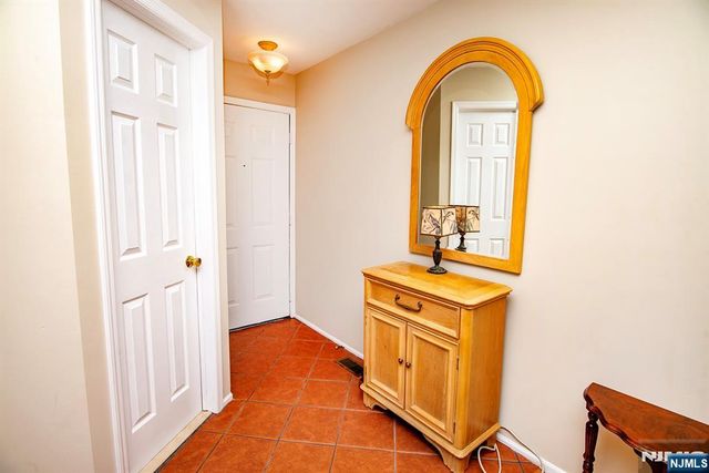 507 Windsor Drive 107, Palisades Park, NJ 07650