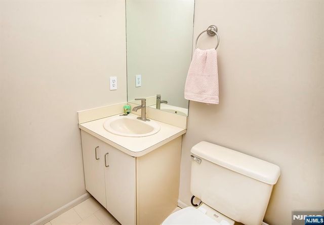 507 Windsor Drive 107, Palisades Park, NJ 07650