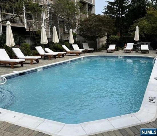 507 Windsor Drive 107, Palisades Park, NJ 07650