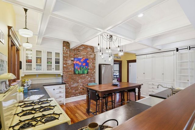 102 S 12th Street, San Jose, CA 95112