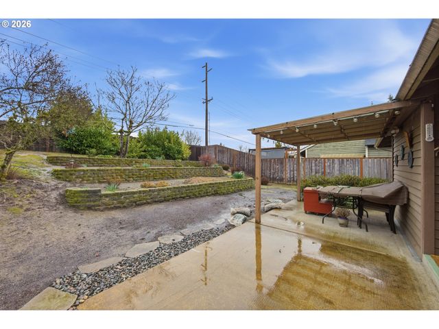 5517 Nw Burning Tree Ct, Portland, OR 97229