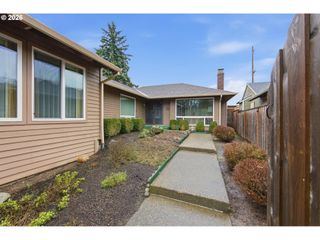 5517 Nw Burning Tree Ct, Portland, OR 97229