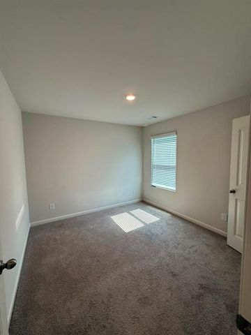7481 Hawk Tail Way, Fairburn, GA 30213