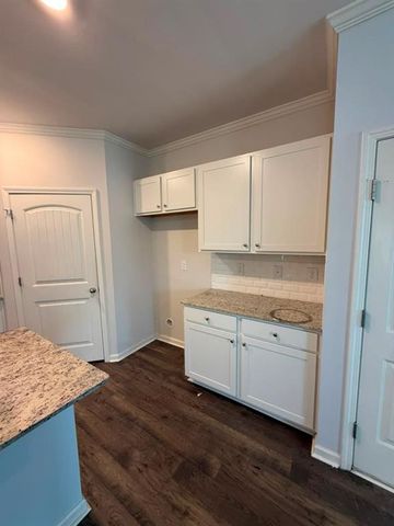 7481 Hawk Tail Way, Fairburn, GA 30213