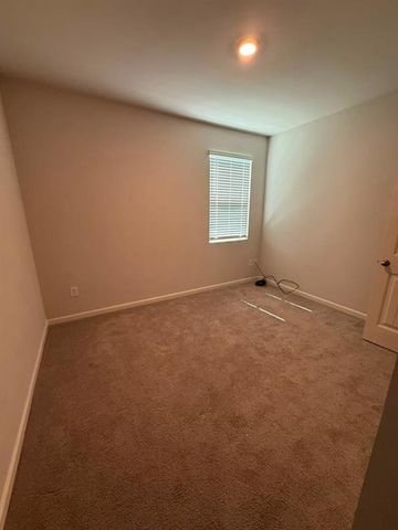 7481 Hawk Tail Way, Fairburn, GA 30213
