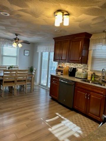 859 Pontiac Avenue, Cranston, RI 02910