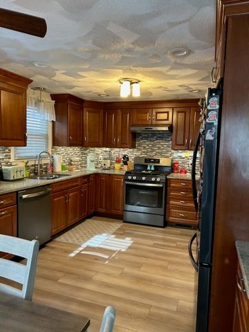 859 Pontiac Avenue, Cranston, RI 02910