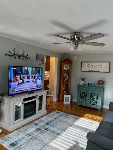 859 Pontiac Avenue, Cranston, RI 02910