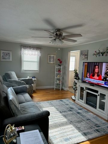 859 Pontiac Avenue, Cranston, RI 02910