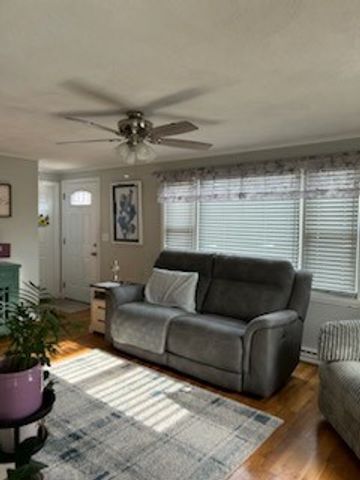 859 Pontiac Avenue, Cranston, RI 02910