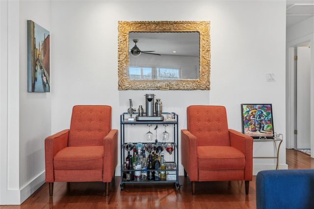 2301 Lawnmont Ave 8, Austin, TX 78756