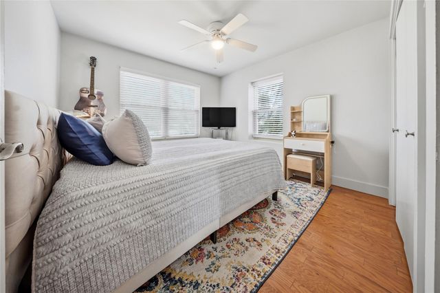 2301 Lawnmont Ave 8, Austin, TX 78756