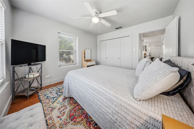 2301 Lawnmont Ave 8, Austin, TX 78756